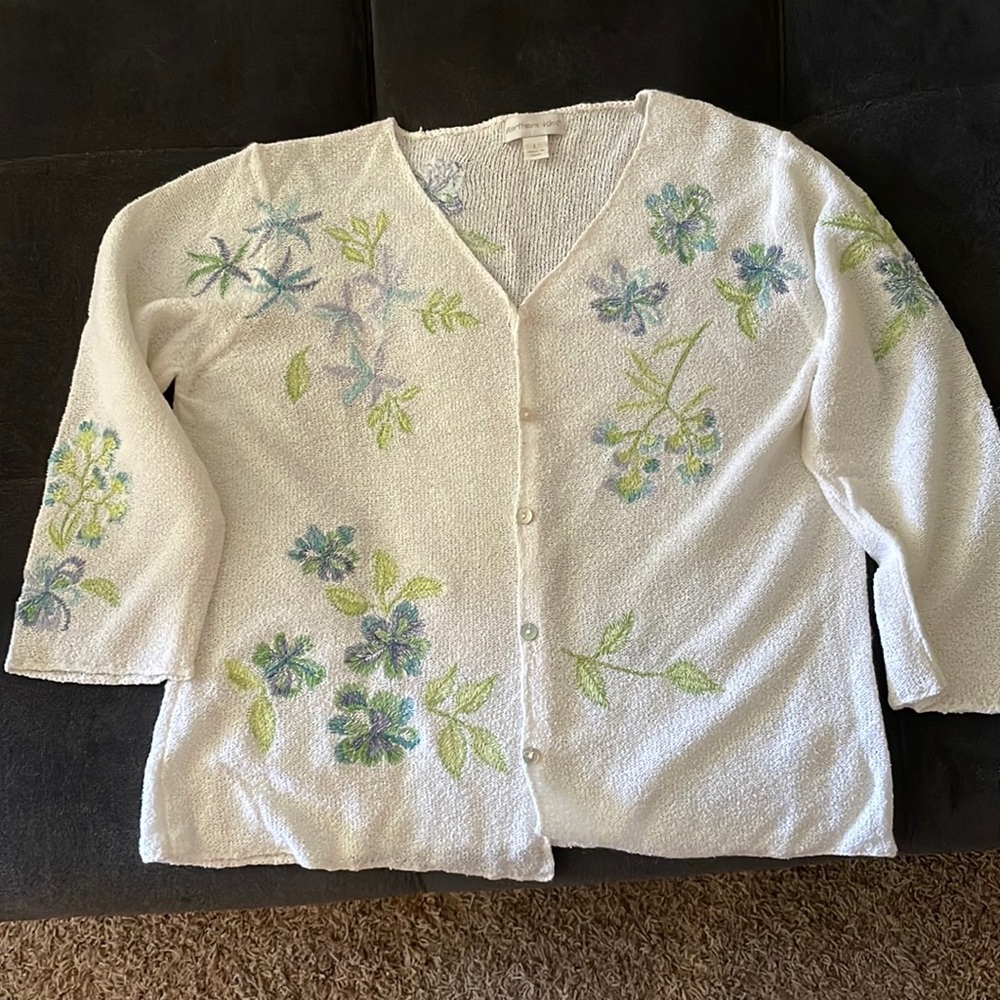 V-neck lightweight cardigan sweater with pretty embroidered detail, size large